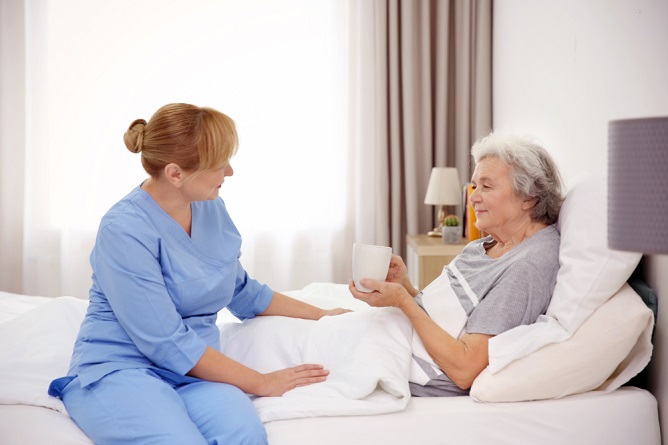 monitoring-senior-health-home-care-makes-a-difference